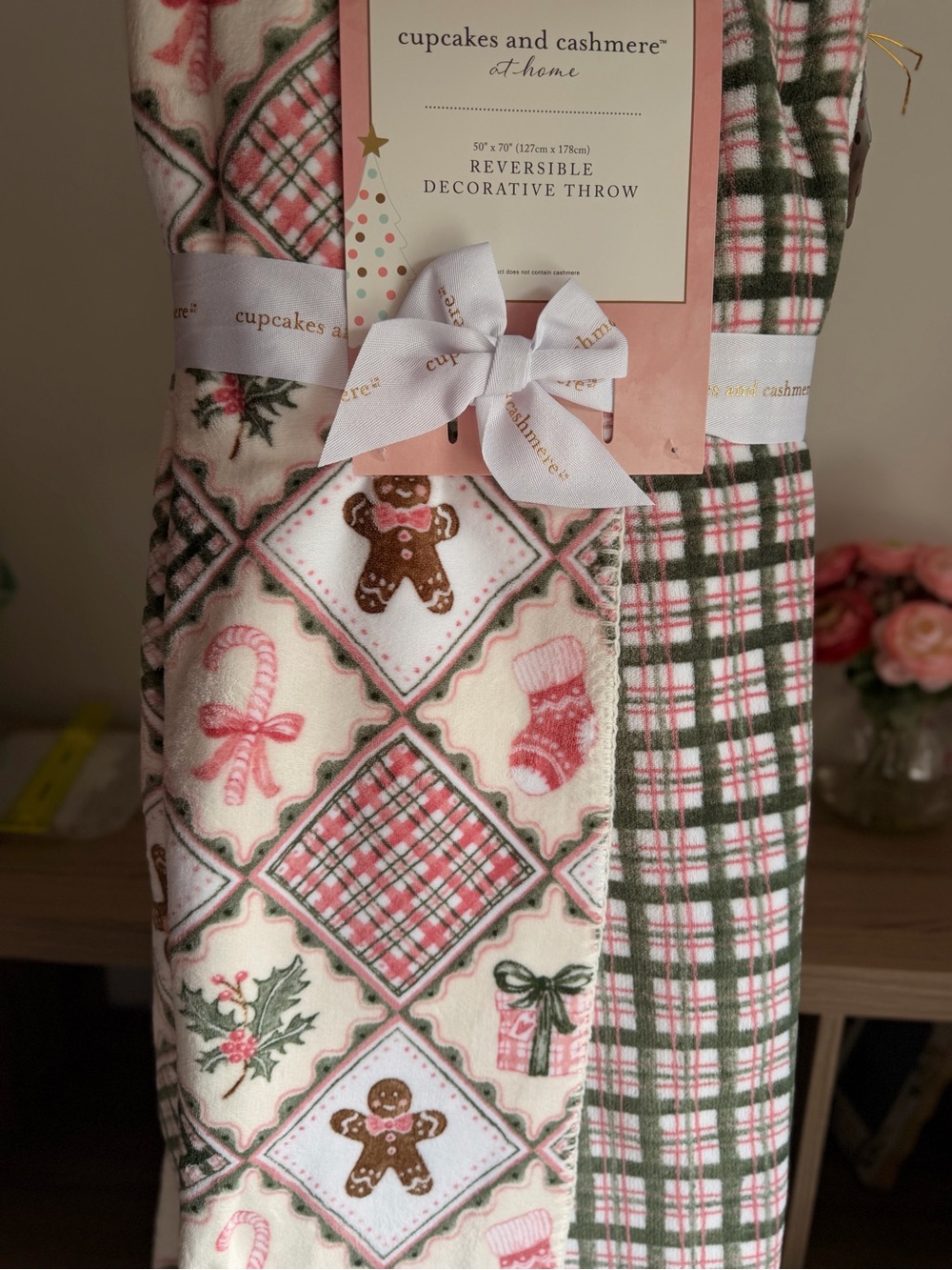 Cupcakes and Cashmere Christmas Holiday Gingerbread Man bows candy cane Holly